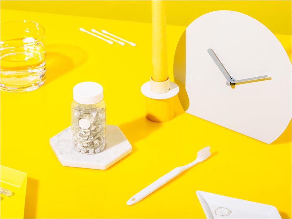 具有透明外觀的美國Ritual保健補(bǔ)品透明瓶子包裝設(shè)計(jì)